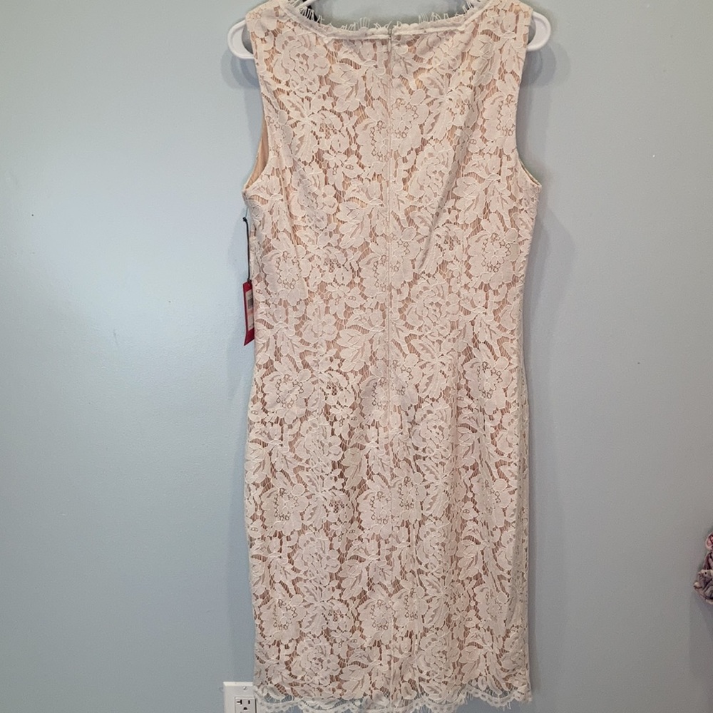 NWT lace nude sheath dress!! Very flattering! - Picture 4 of 5
